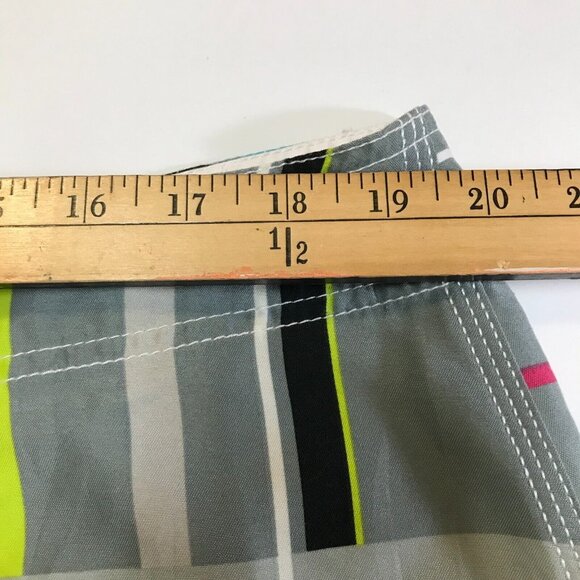 Nasimi Beach Mens XXL Waist 39in Board Swim Shorts Hook Loop Closure Plaid Gray - Picture 14 of 16